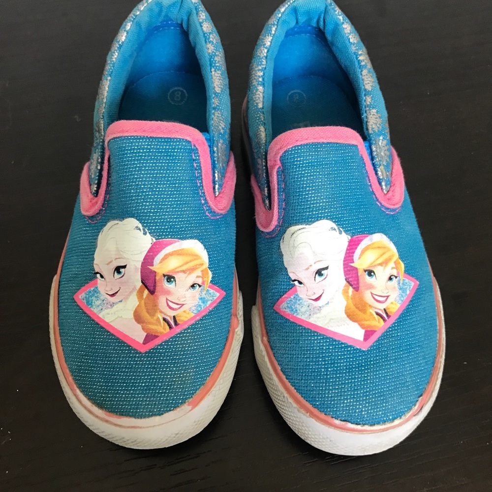 Girl shoes